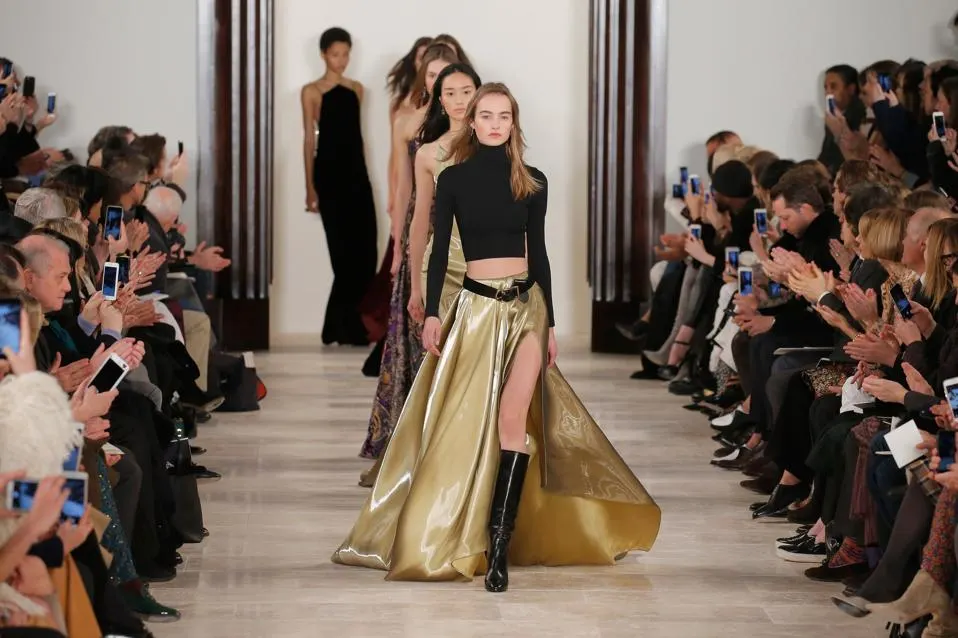 Exploring Erothto The Rising Buzz in Fashion and Digital Culture